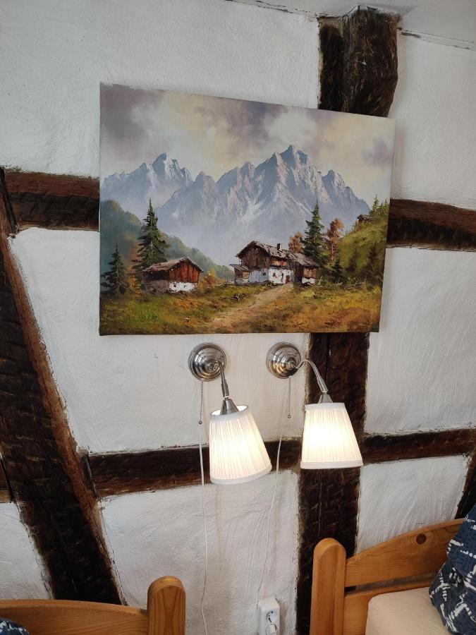 זקסנהיים Gemutliche Gastezimmer In Einem Neu Sanierten Fachwerkhaus מראה חיצוני תמונה